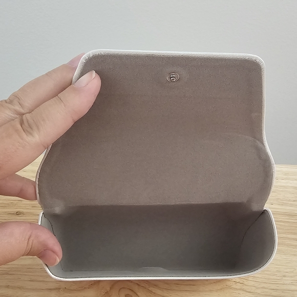 Michael Kors Women's Key Biscayne Rose Gold And Pink Cat Eye Sunglasses & Case - Picture 7 of 12